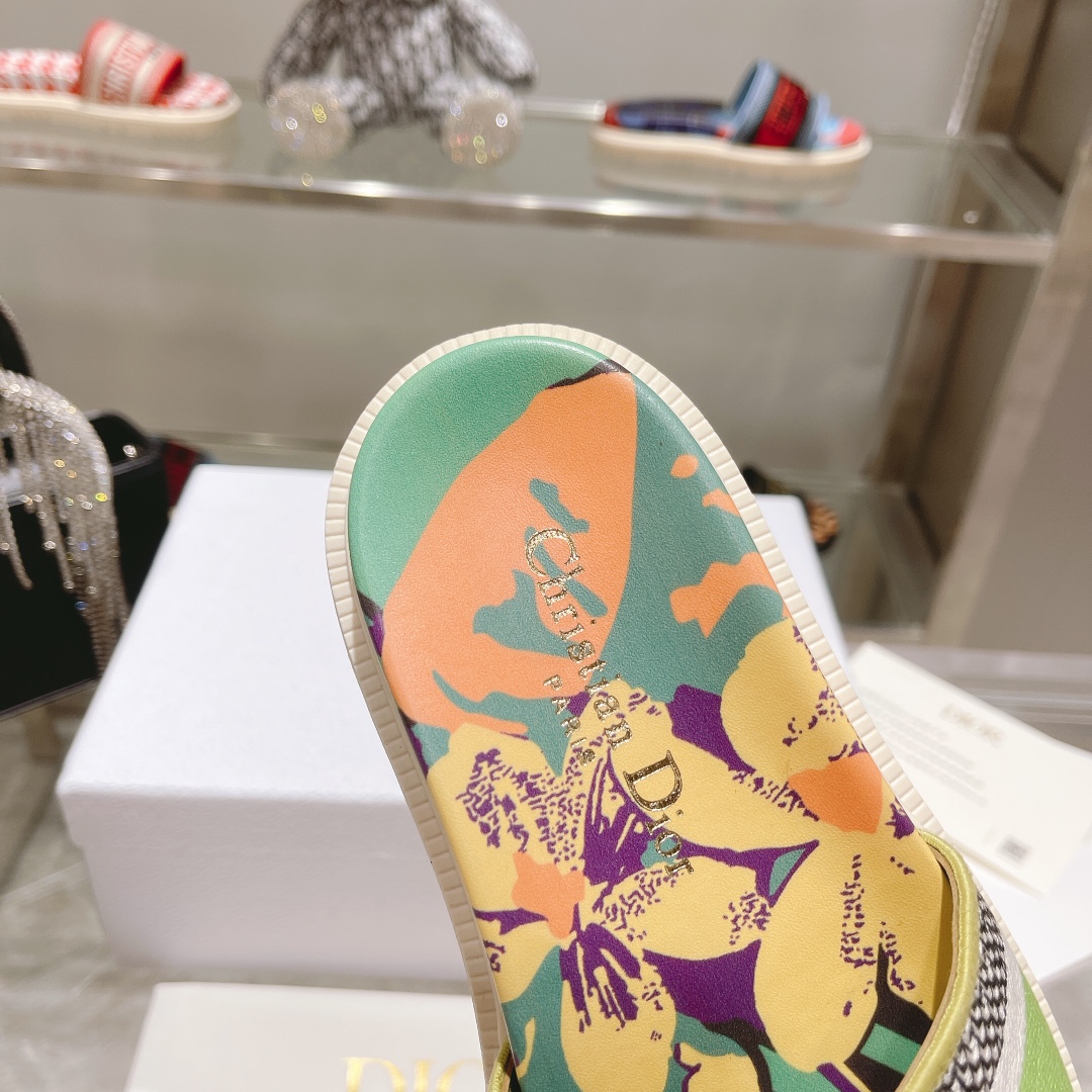 Dior Dway Slide - DopestKickz