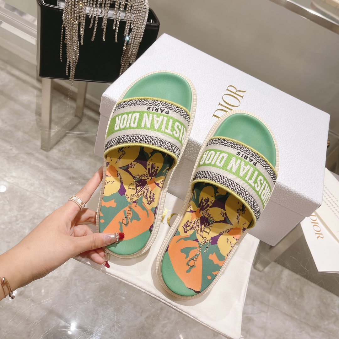 Dior Dway Slide - DopestKickz