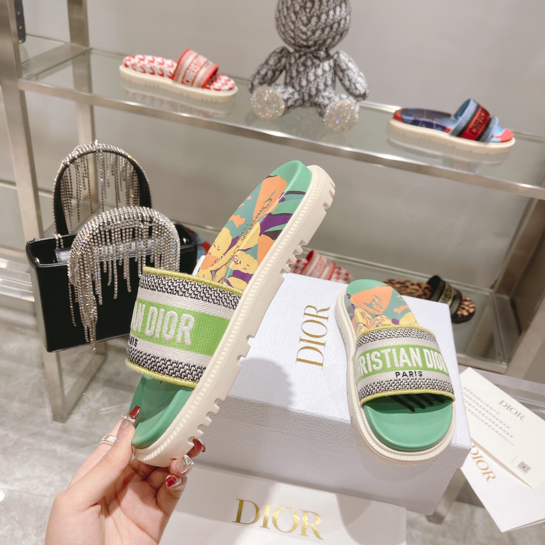 Dior Dway Slide - DopestKickz