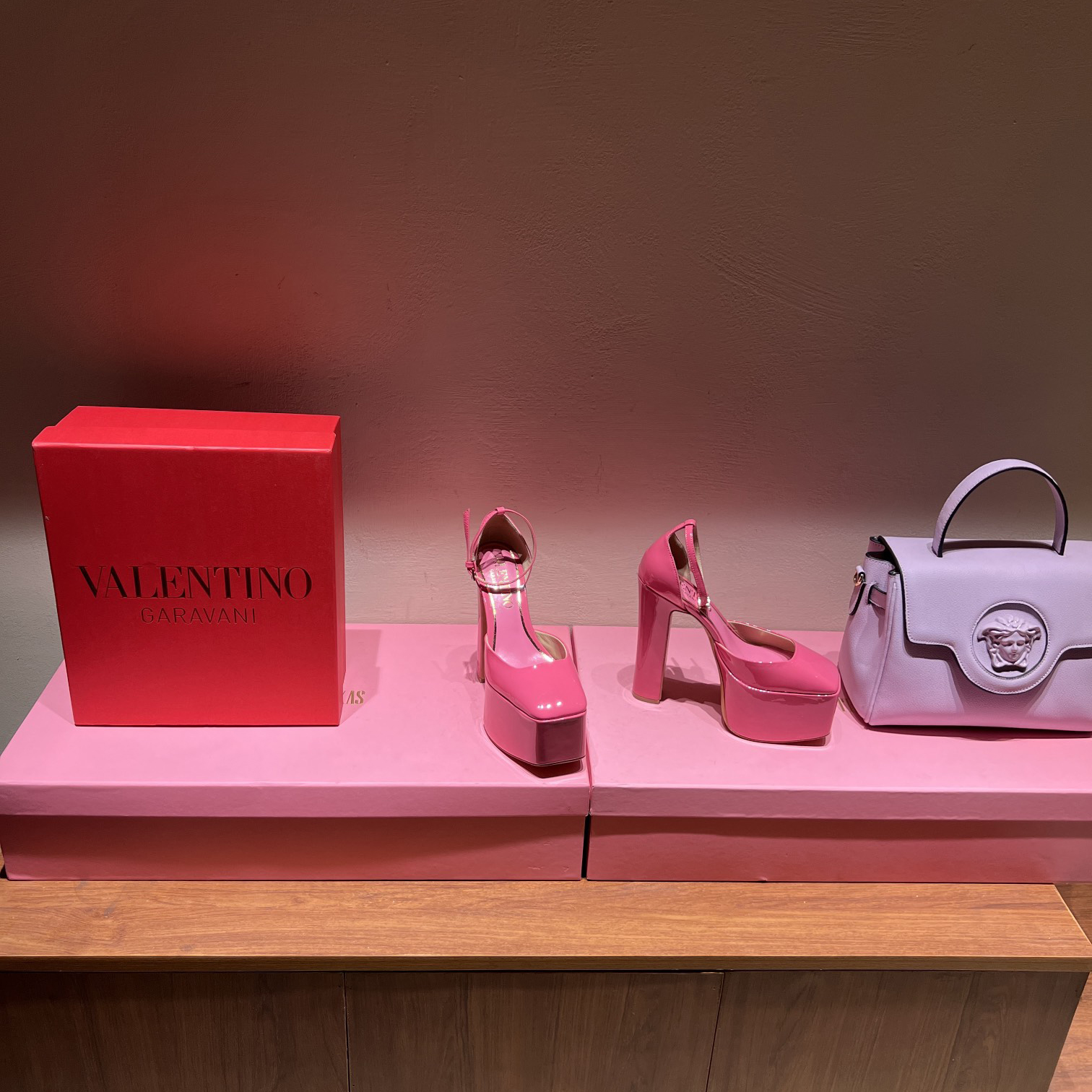 Valenti Garavani Tan-Go Platform Pump In Patent Leather  155 MM - DopestKickz