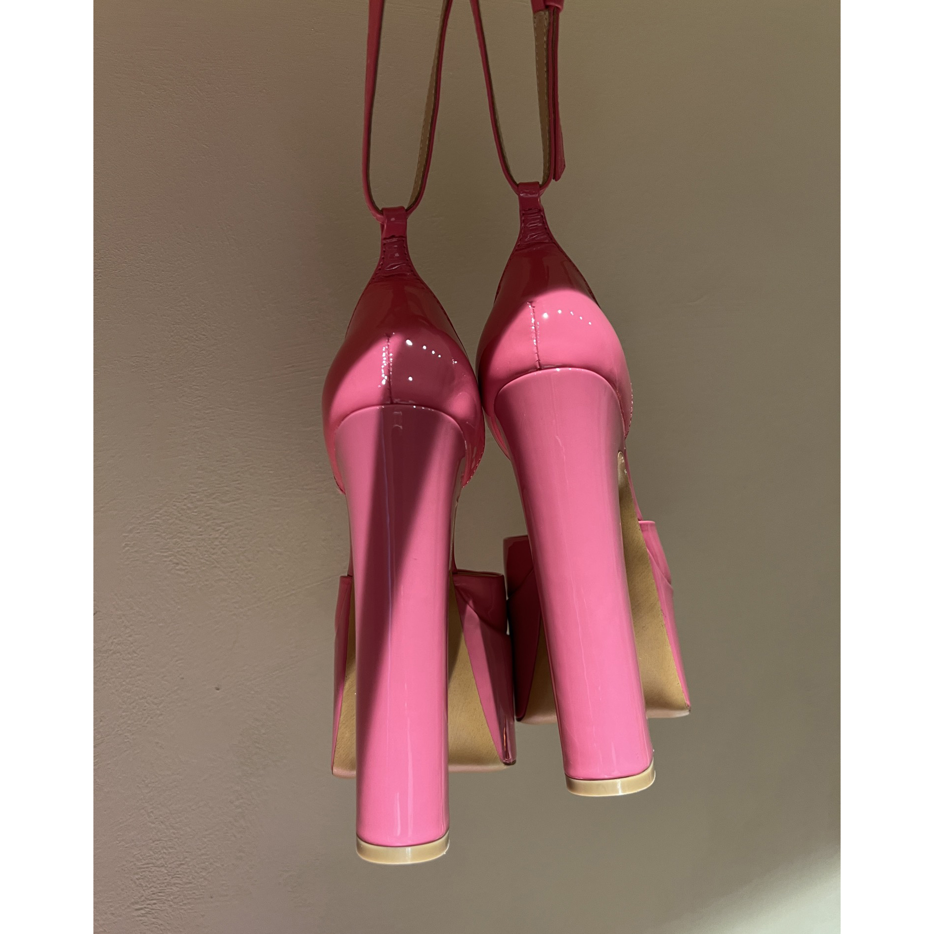 Valenti Garavani Tan-Go Platform Pump In Patent Leather  155 MM - DopestKickz