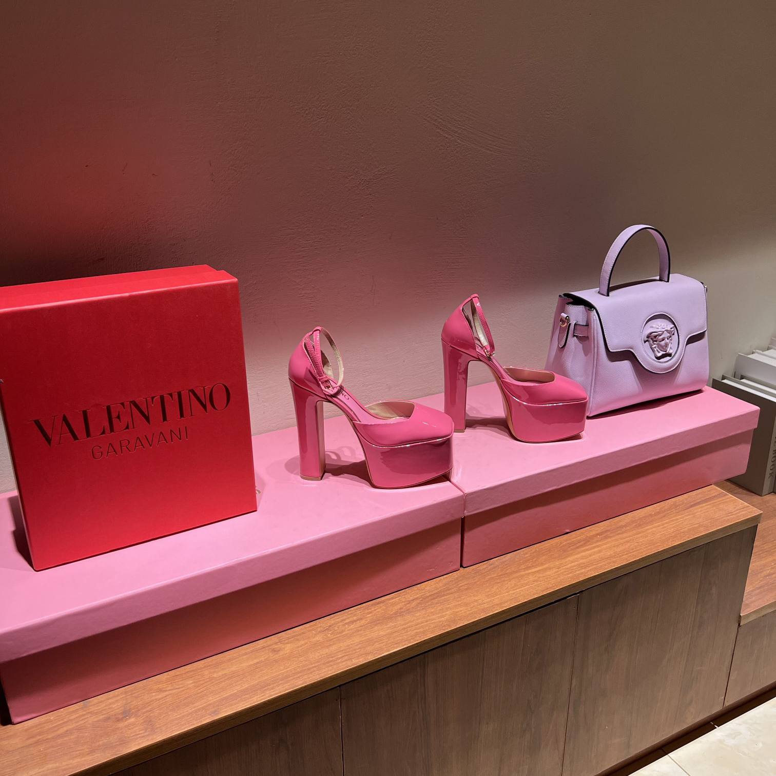 Valenti Garavani Tan-Go Platform Pump In Patent Leather  155 MM - DopestKickz