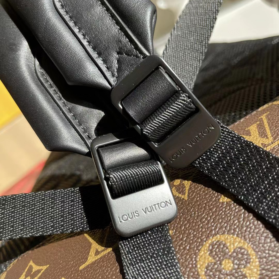 Louis Vuitton Dean Backpack(31-41.5-15cm)   M45335 - DopestKickz