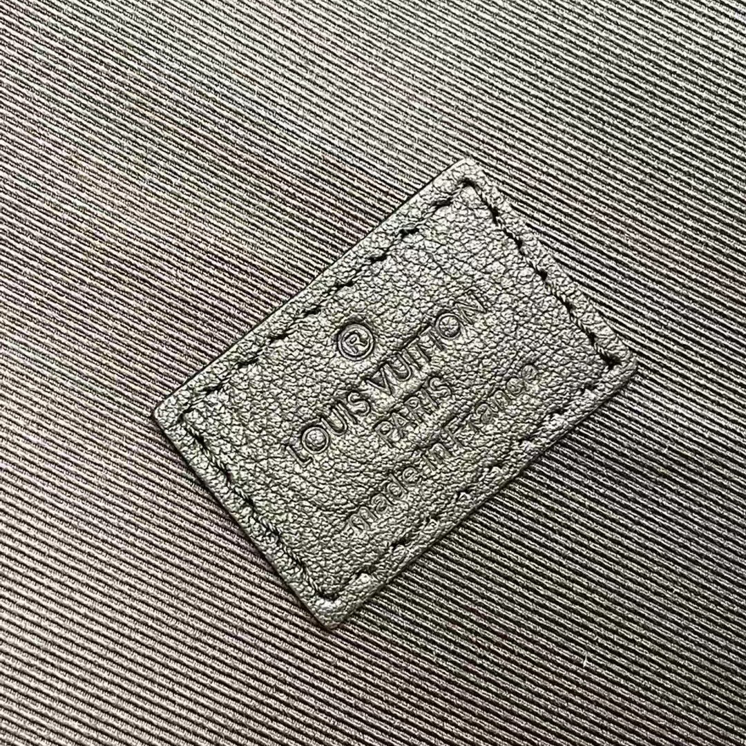 Louis Vuitton Dean Backpack(31-41.5-15cm)   M45335 - DopestKickz