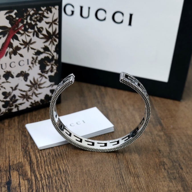 Gucci Silver Bracelet With Square G - DopestKickz