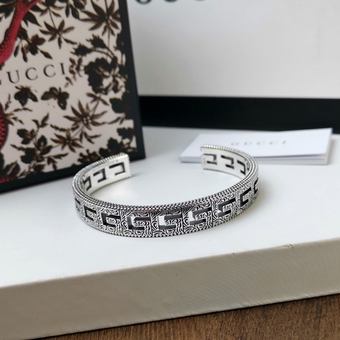 Gucci Silver Bracelet With Square G - DopestKickz
