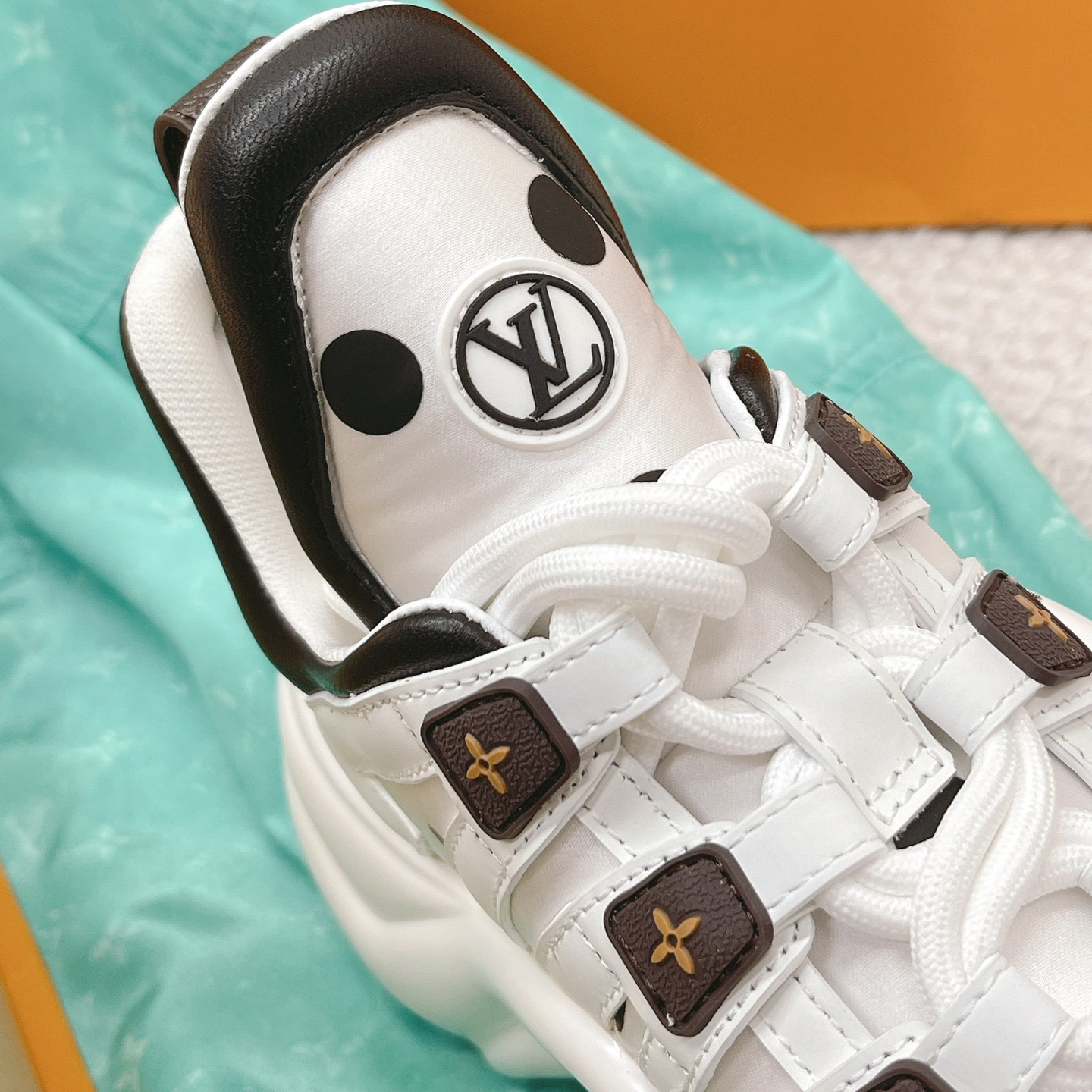 Louis Vuitton LV Archlight Sneaker     1AA0ON - DopestKickz