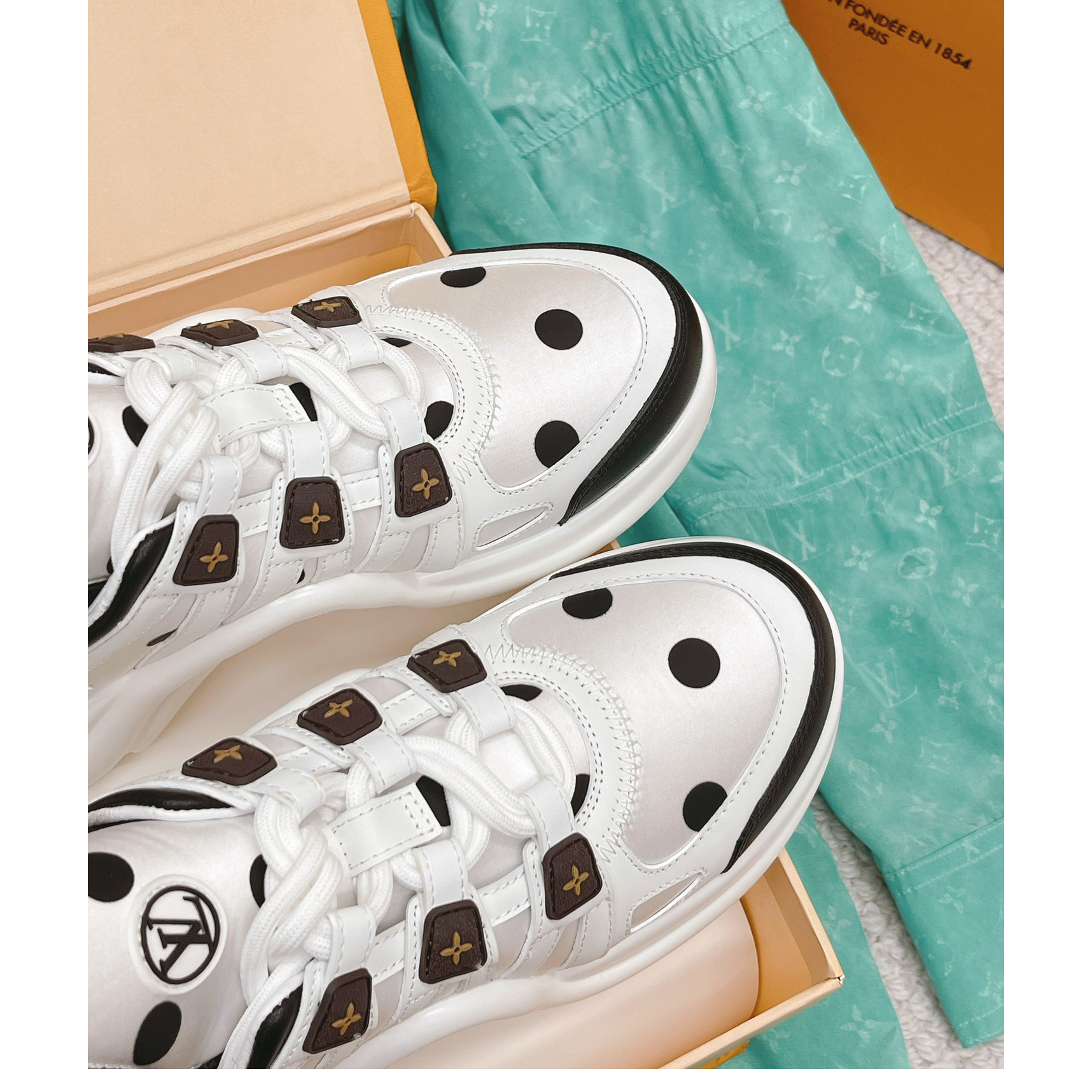 Louis Vuitton LV Archlight Sneaker     1AA0ON - DopestKickz