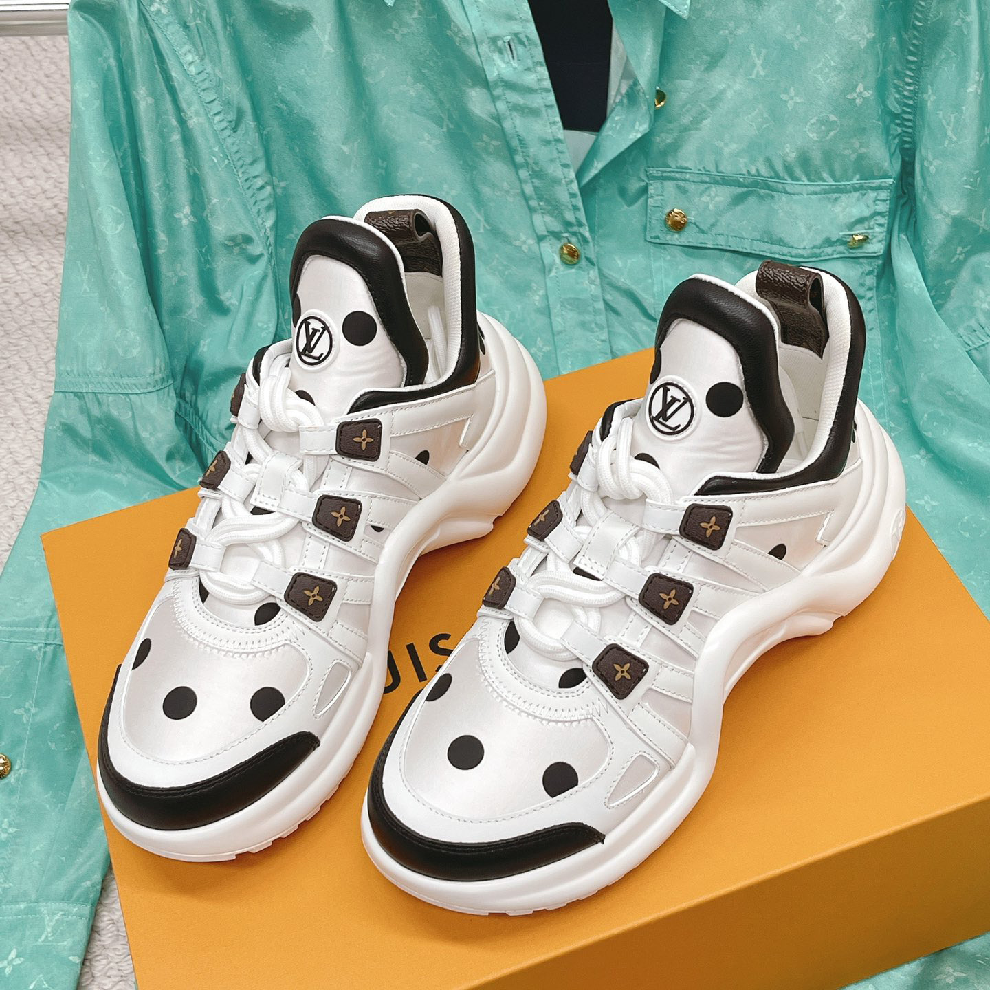 Louis Vuitton LV Archlight Sneaker     1AA0ON - DopestKickz