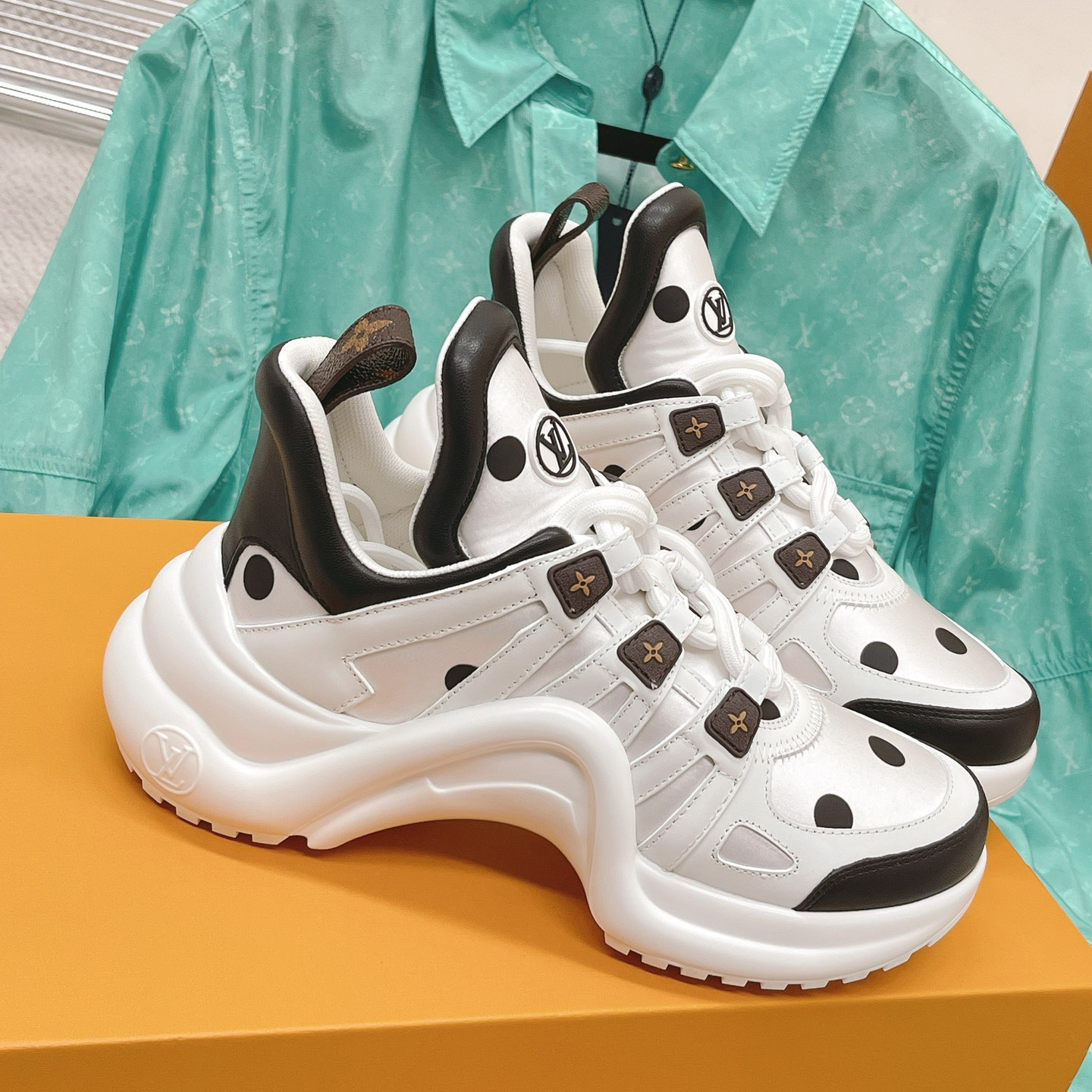 Louis Vuitton LV Archlight Sneaker     1AA0ON - DopestKickz