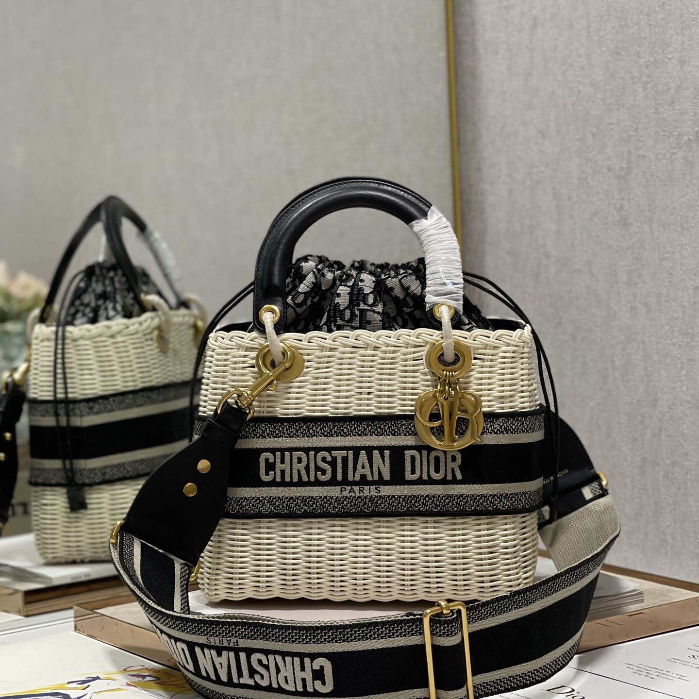 Dior Medium Lady Dior Bag(24-20-11cm) - DopestKickz