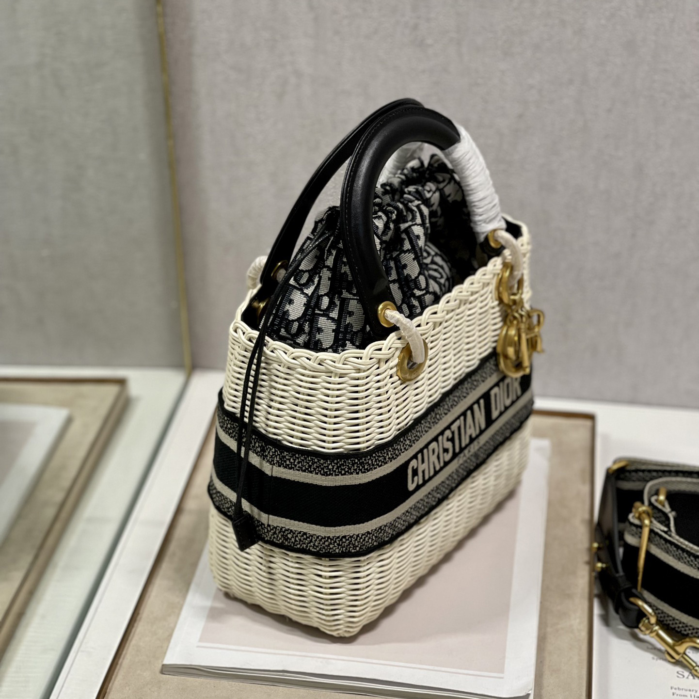 Dior Medium Lady Dior Bag(24-20-11cm) - DopestKickz