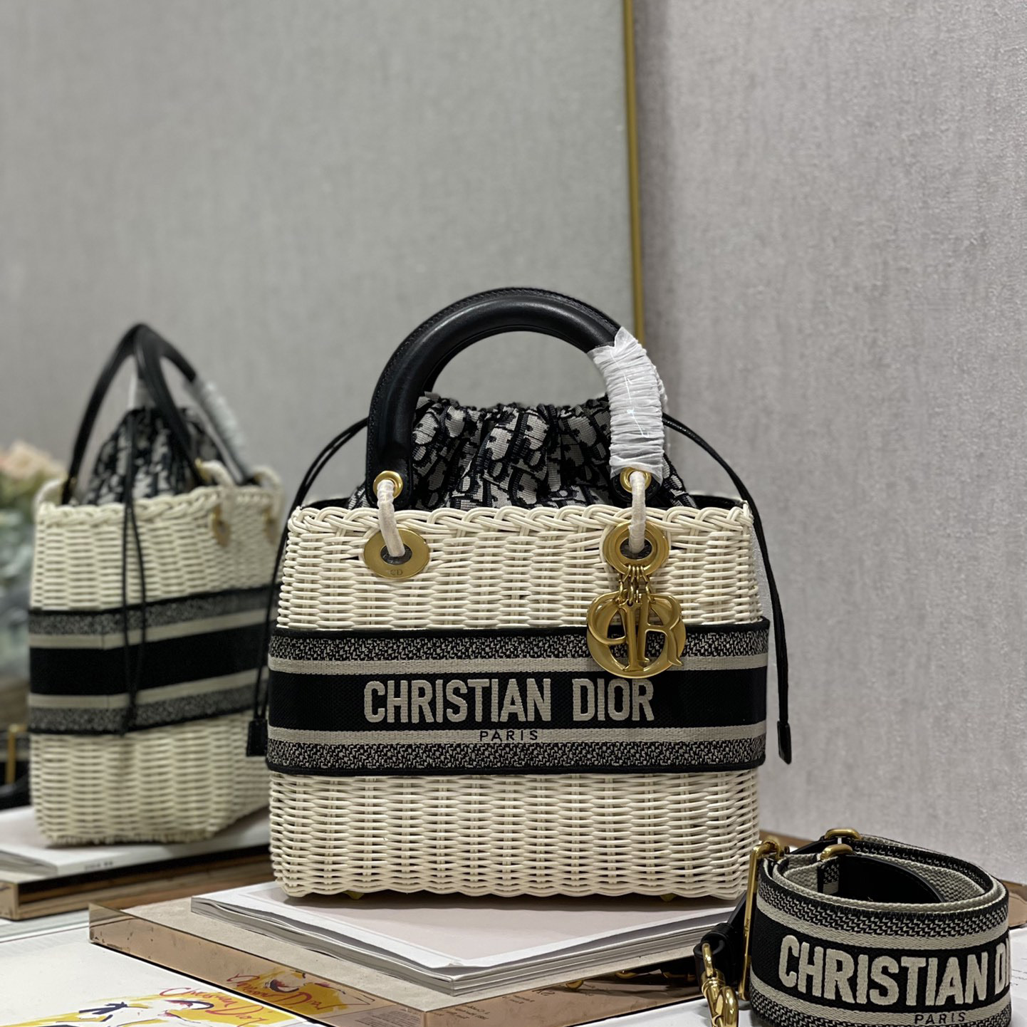 Dior Medium Lady Dior Bag(24-20-11cm) - DopestKickz