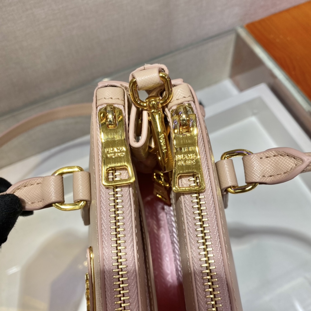 Prada Galleria Saffiano Leather Micro-Bag(20-14.5-9.5cm)   1BA906 - DopestKickz