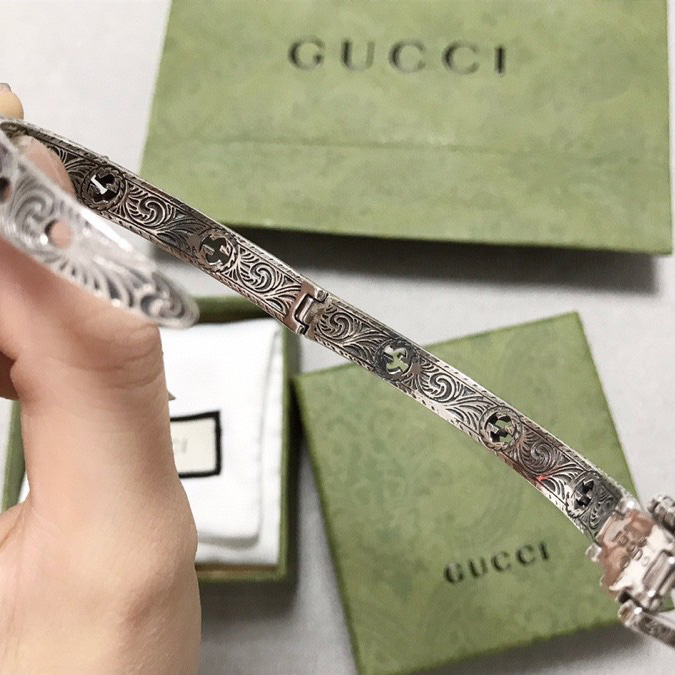 Gucci Silver Bracelet With Interlocking G - DopestKickz