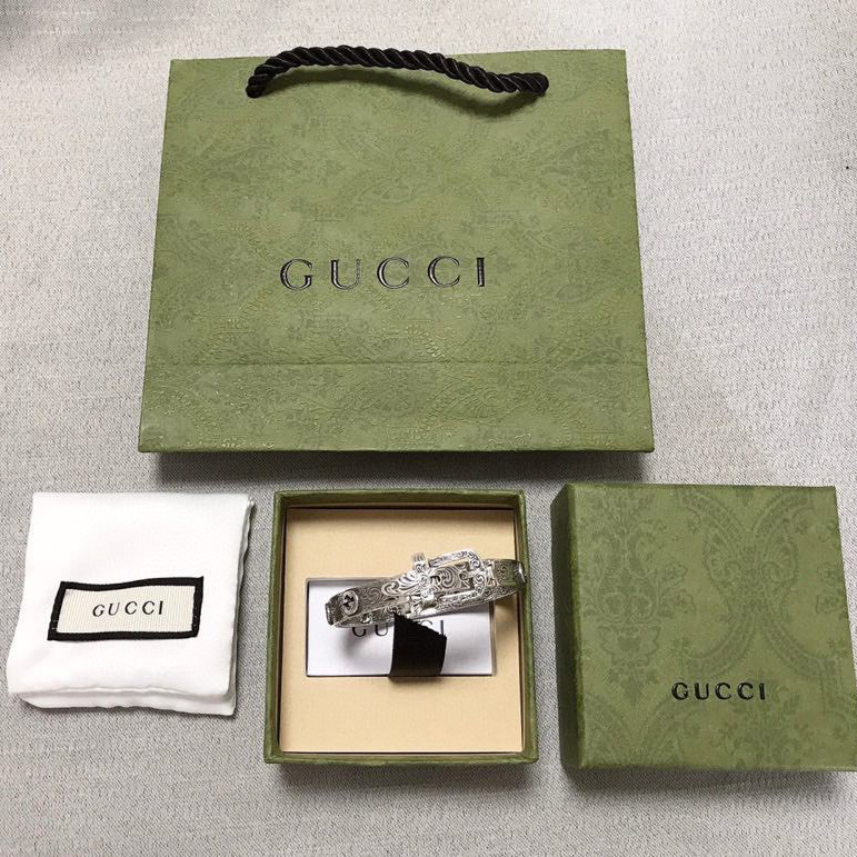 Gucci Silver Bracelet With Interlocking G - DopestKickz
