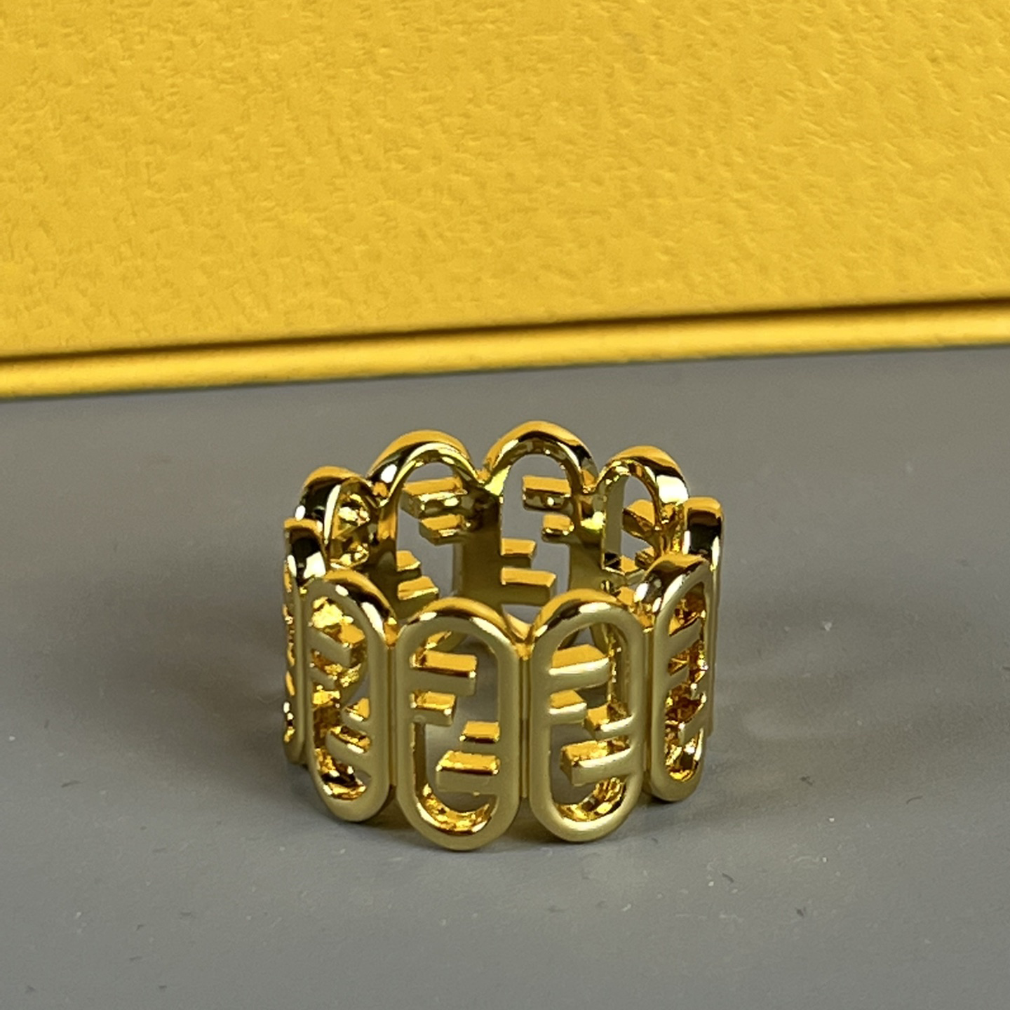 Fendi Fendi O’Lock Gold-Coloured Ring - DopestKickz