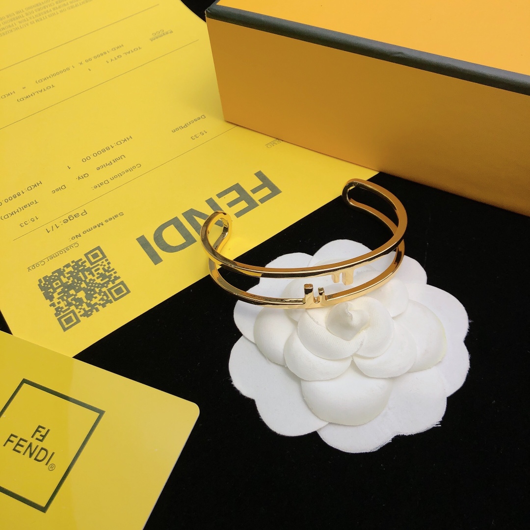 Fendi O’Lock Bracelet - DopestKickz