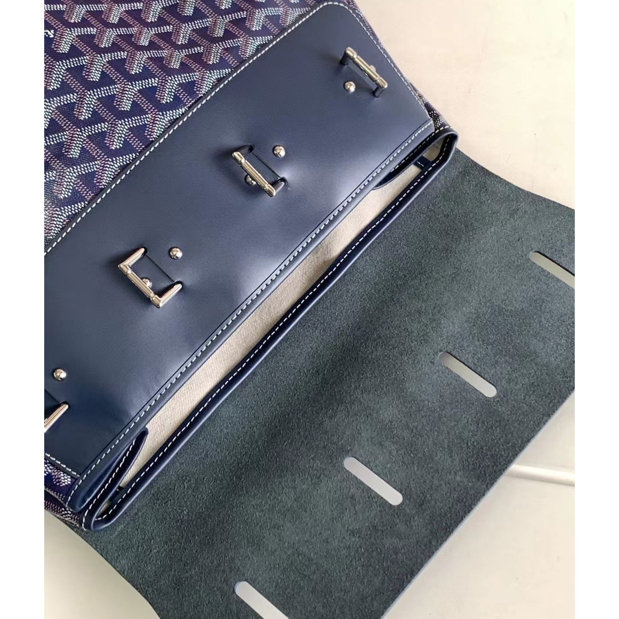 Goyard Backpack(48-36-22CM) - DopestKickz