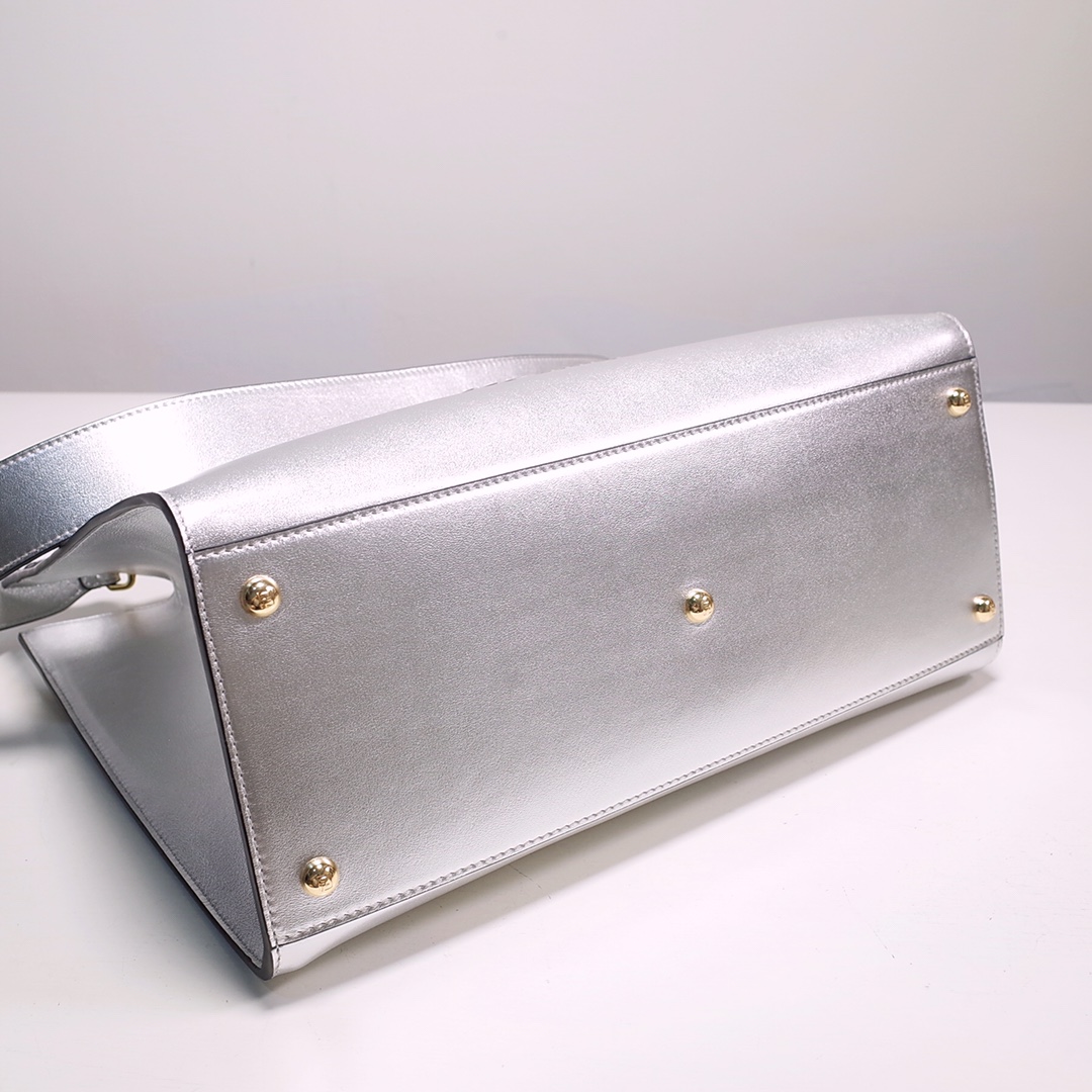 Fendi Sunshine Medium Shopper Bag In Silver Laminated Leather (35-31-17cm)  8BH386 - DopestKickz