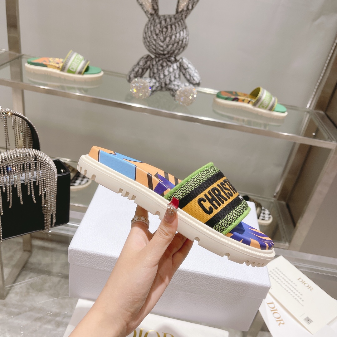 Dior Dway Slide - DopestKickz