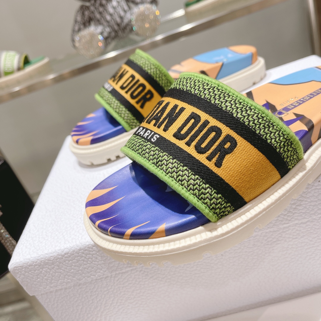Dior Dway Slide - DopestKickz
