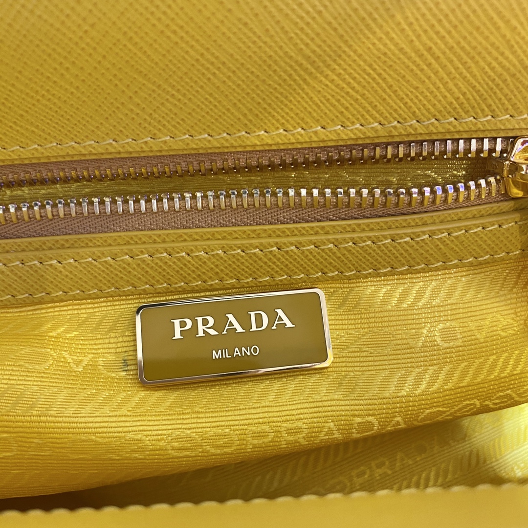 Prada Galleria Saffiano Leather Micro-Bag(20-14.5-9.5cm)   1BA906 - DopestKickz