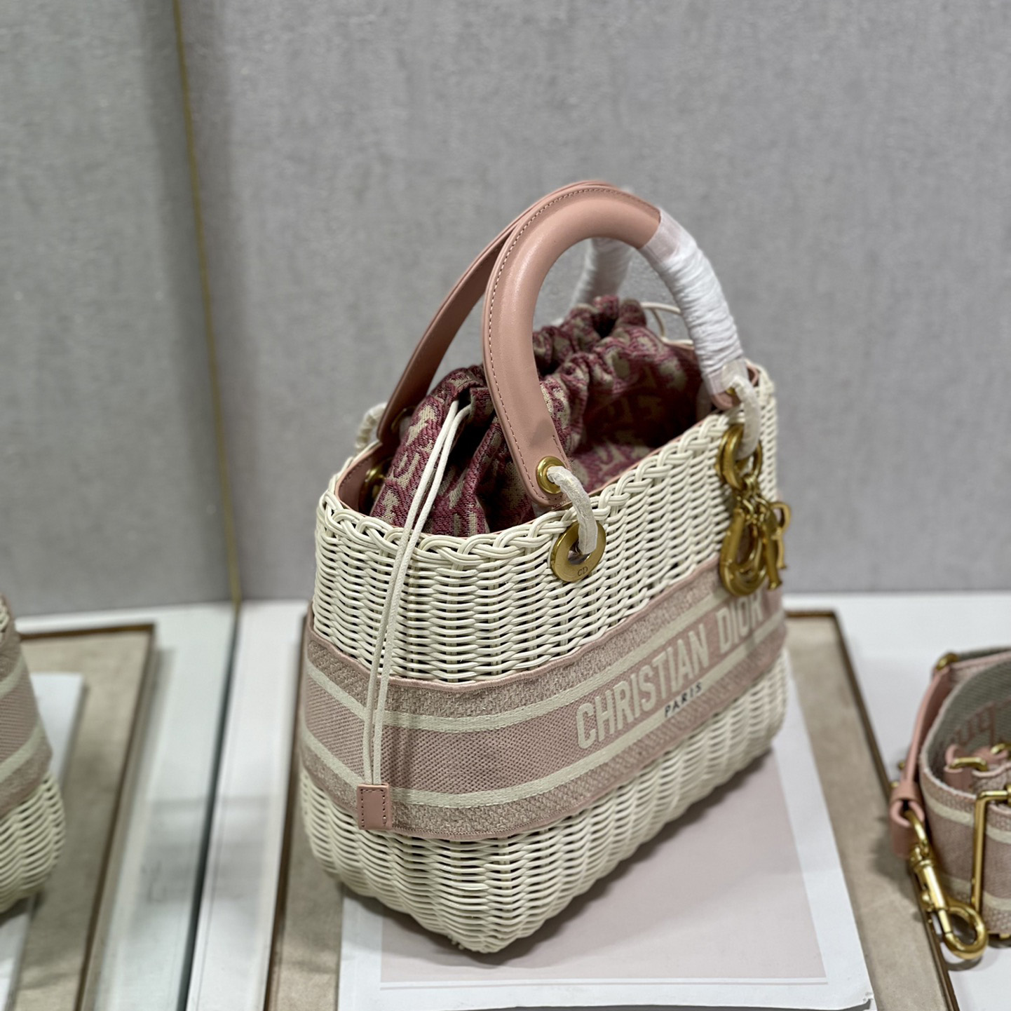 Dior Medium Lady Dior Bag(24-20-11cm) - DopestKickz