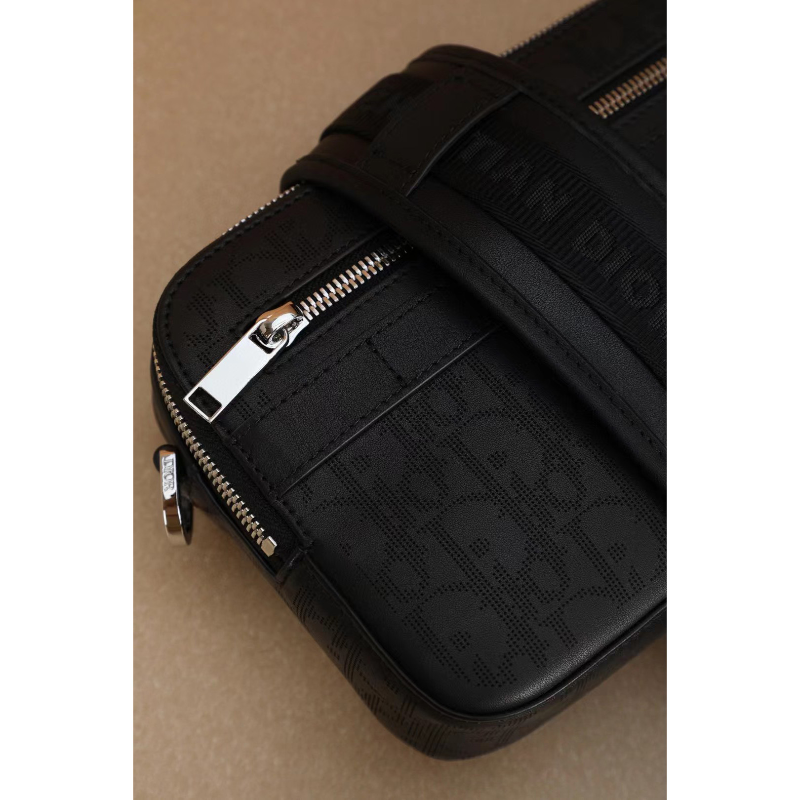 Dior Black Obique Galaxy Leather Safari Messenger Bag(22-15-6cm) - DopestKickz