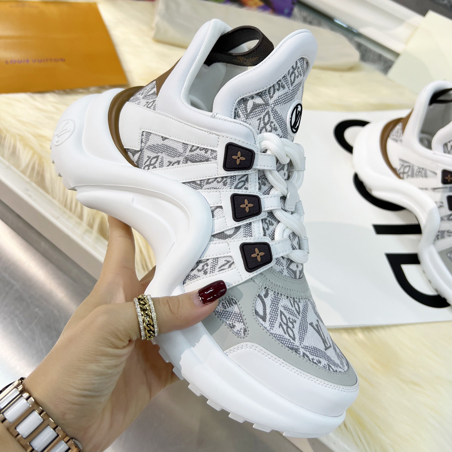 Louis Vuitton LV Archlight Sneaker   1AAIX3 - DopestKickz