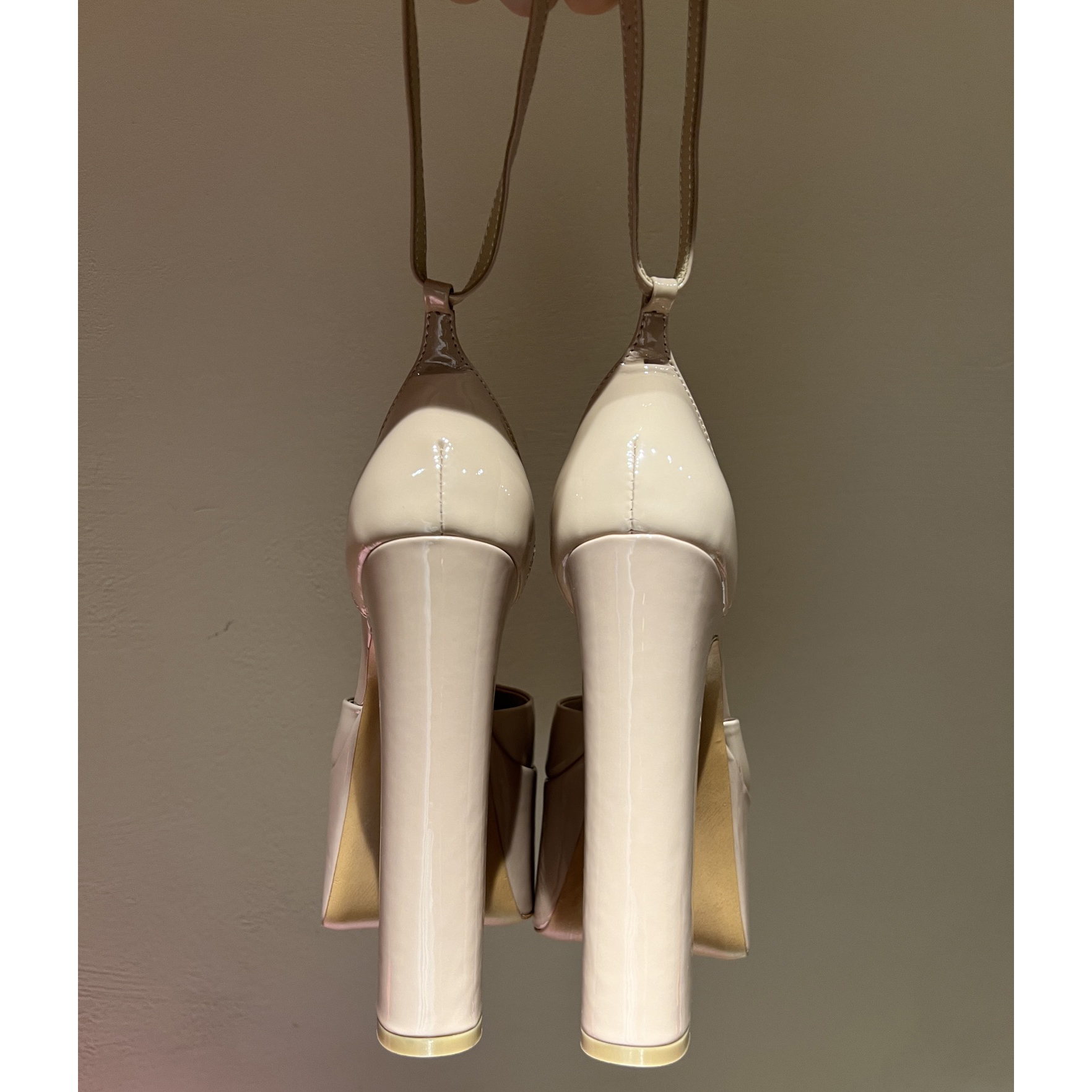 Valenti Garavani Tan-Go Platform Pump In Patent Leather  155 MM - DopestKickz