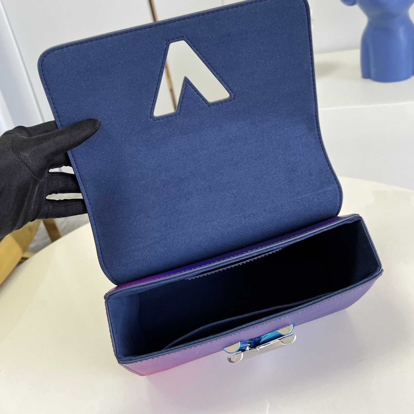 Louis Vuitton Twist MM Handbag(23-17-9.5CM)  M59894 - DopestKickz