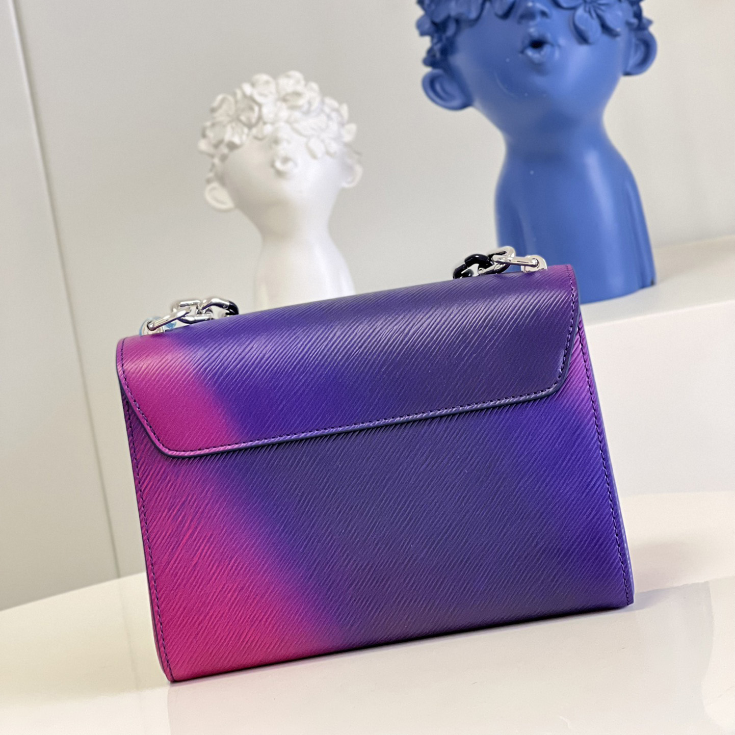 Louis Vuitton Twist MM Handbag(23-17-9.5CM)  M59894 - DopestKickz