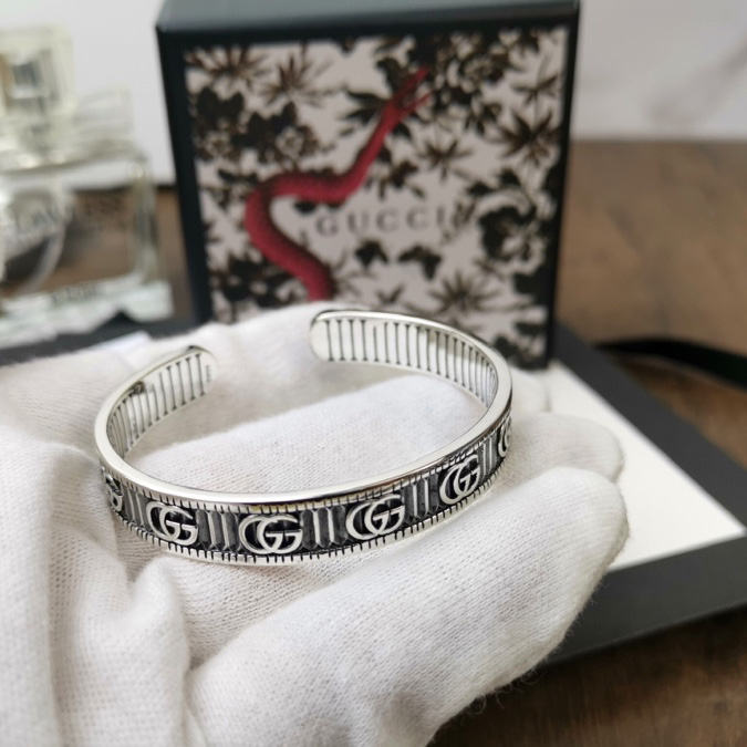 Gucci Bracelet With Double G In Silver - DopestKickz