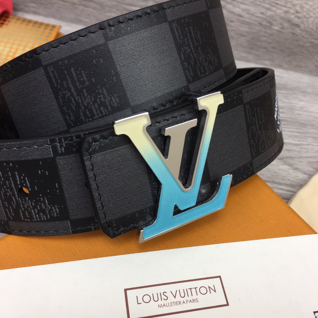 Louis Vuitton Shape 40MM Reversible Belt - DopestKickz
