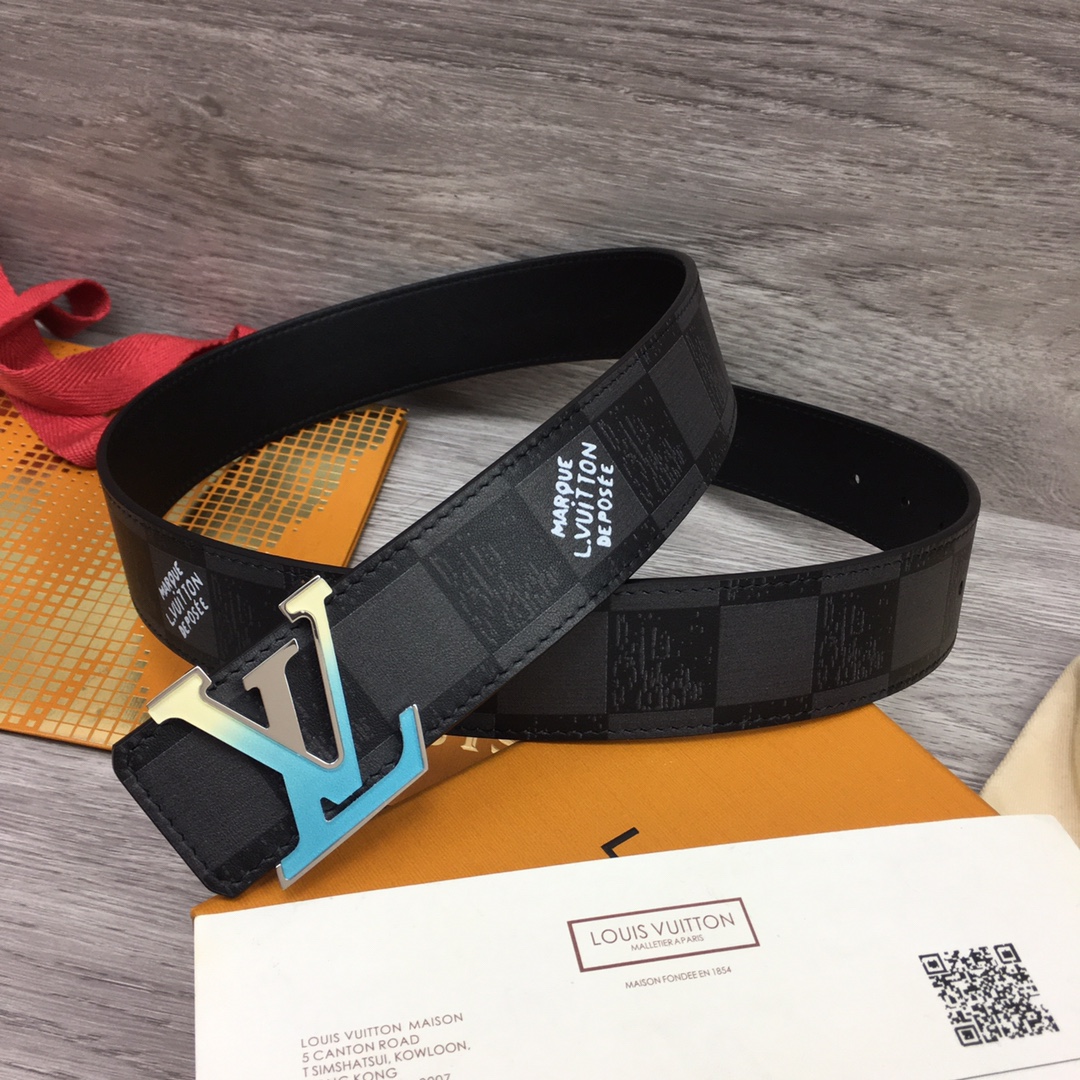 Louis Vuitton Shape 40MM Reversible Belt - DopestKickz