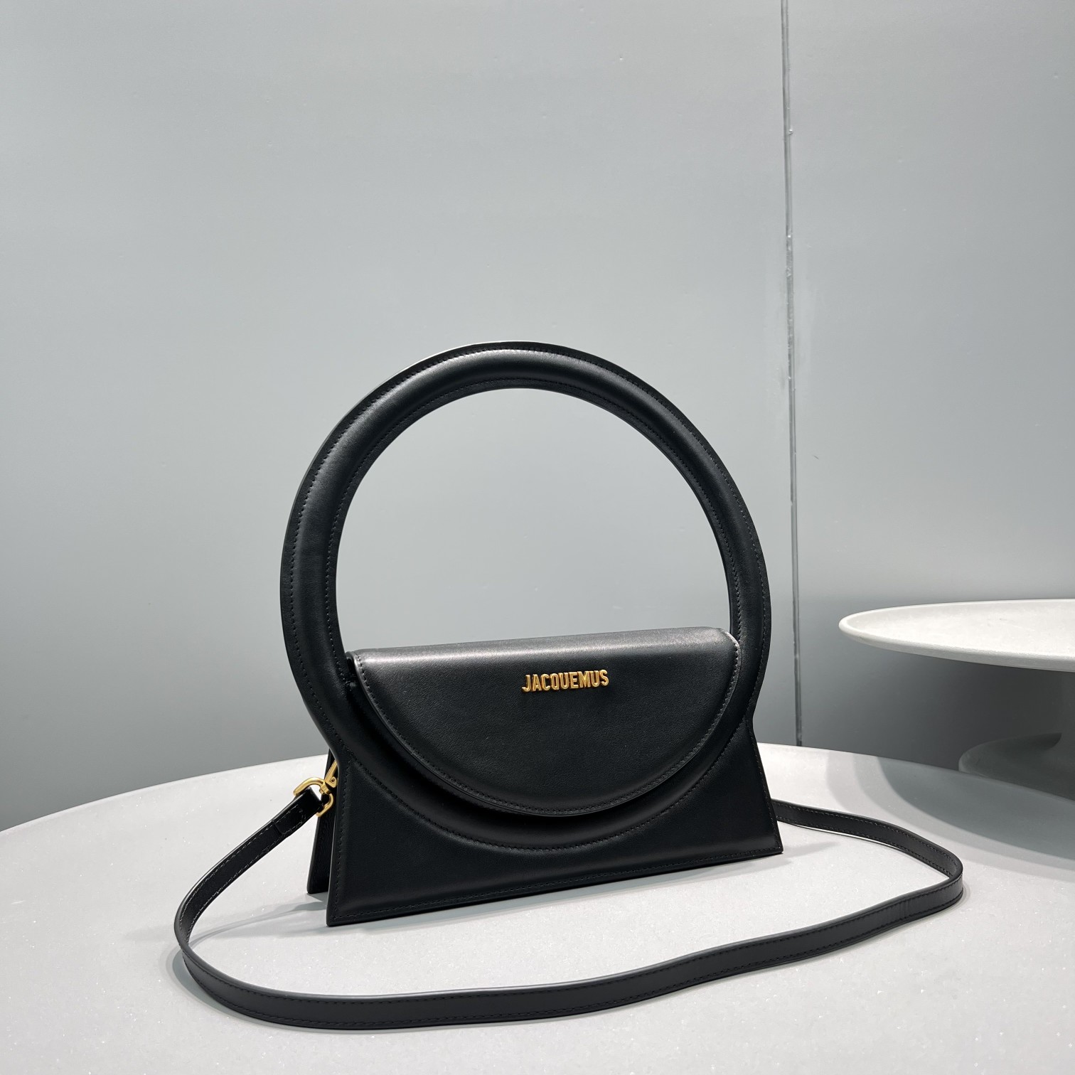 Jacquemus Le Sac Rond Circle Purse In Black(26-13-6cm) - DopestKickz