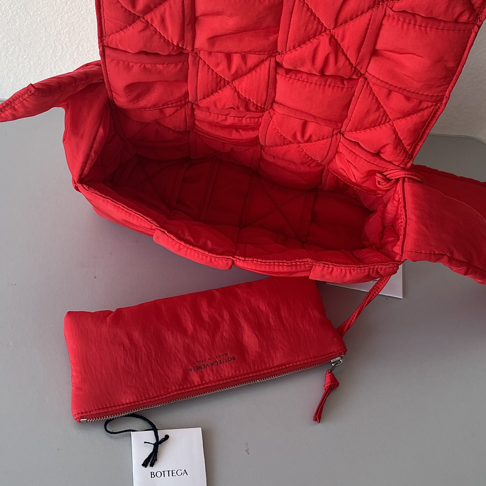 Bottega Veneta Padded Tech Cassette Padded Intreccio Nylon Cross-Body Bag(30-15-7.5cm) - DopestKickz