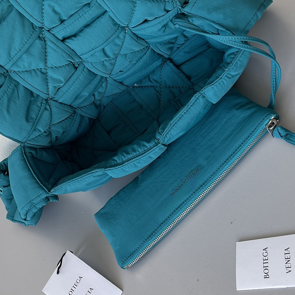 Bottega Veneta Padded Tech Cassette Padded Intreccio Nylon Cross-Body Bag(30-15-7.5cm) - DopestKickz