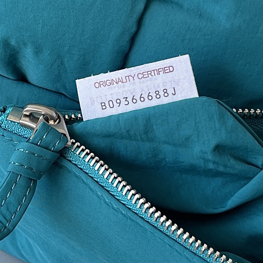 Bottega Veneta Padded Tech Cassette Padded Intreccio Nylon Cross-Body Bag(30-15-7.5cm) - DopestKickz