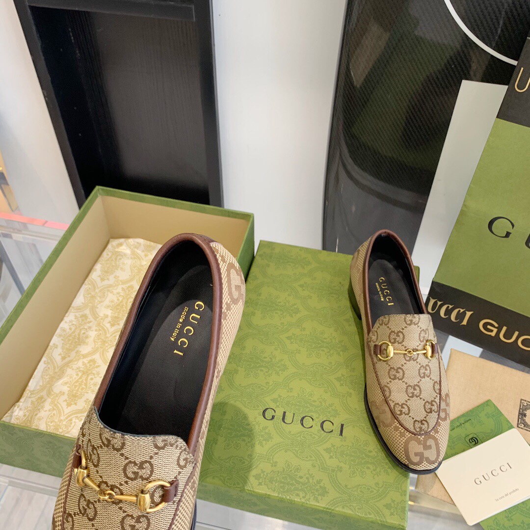 Gucci Women's Maxi GG Gucci Jordaan Loafer - DopestKickz