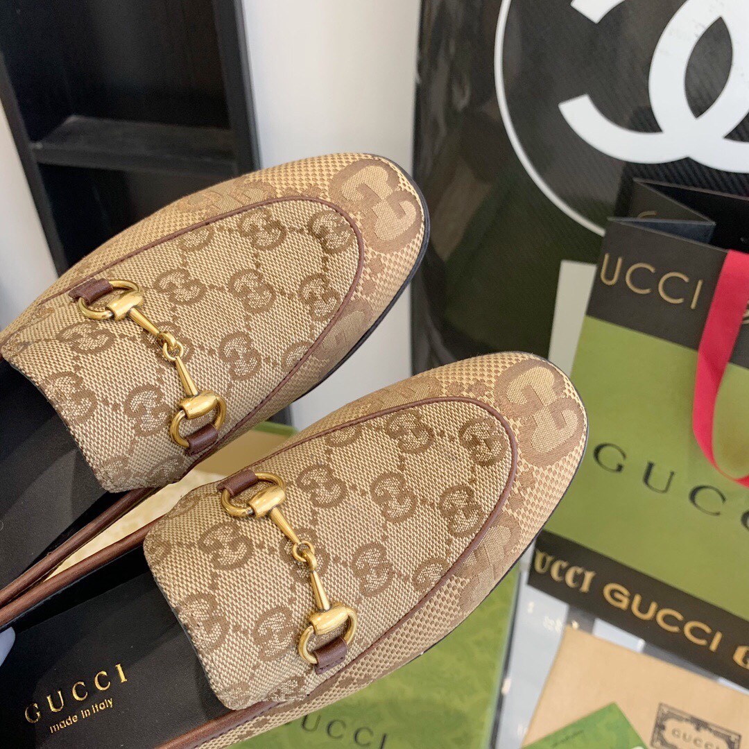 Gucci Women's Maxi GG Gucci Jordaan Loafer - DopestKickz