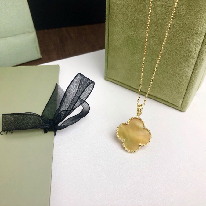 Van Cleef & Arpels Magic Alhambra Long Necklace, 1 Motif - DopestKickz