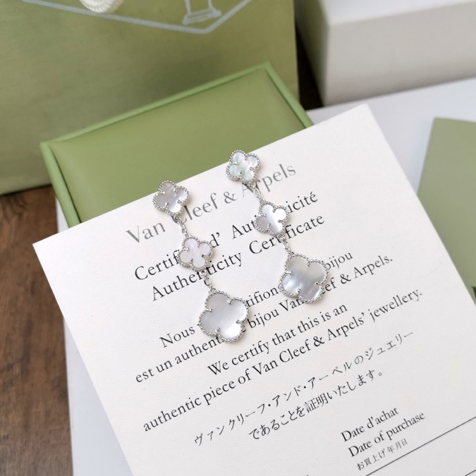 Van Cleef & Arpels Magic Alhambra Earrings, 3 Motifs - DopestKickz