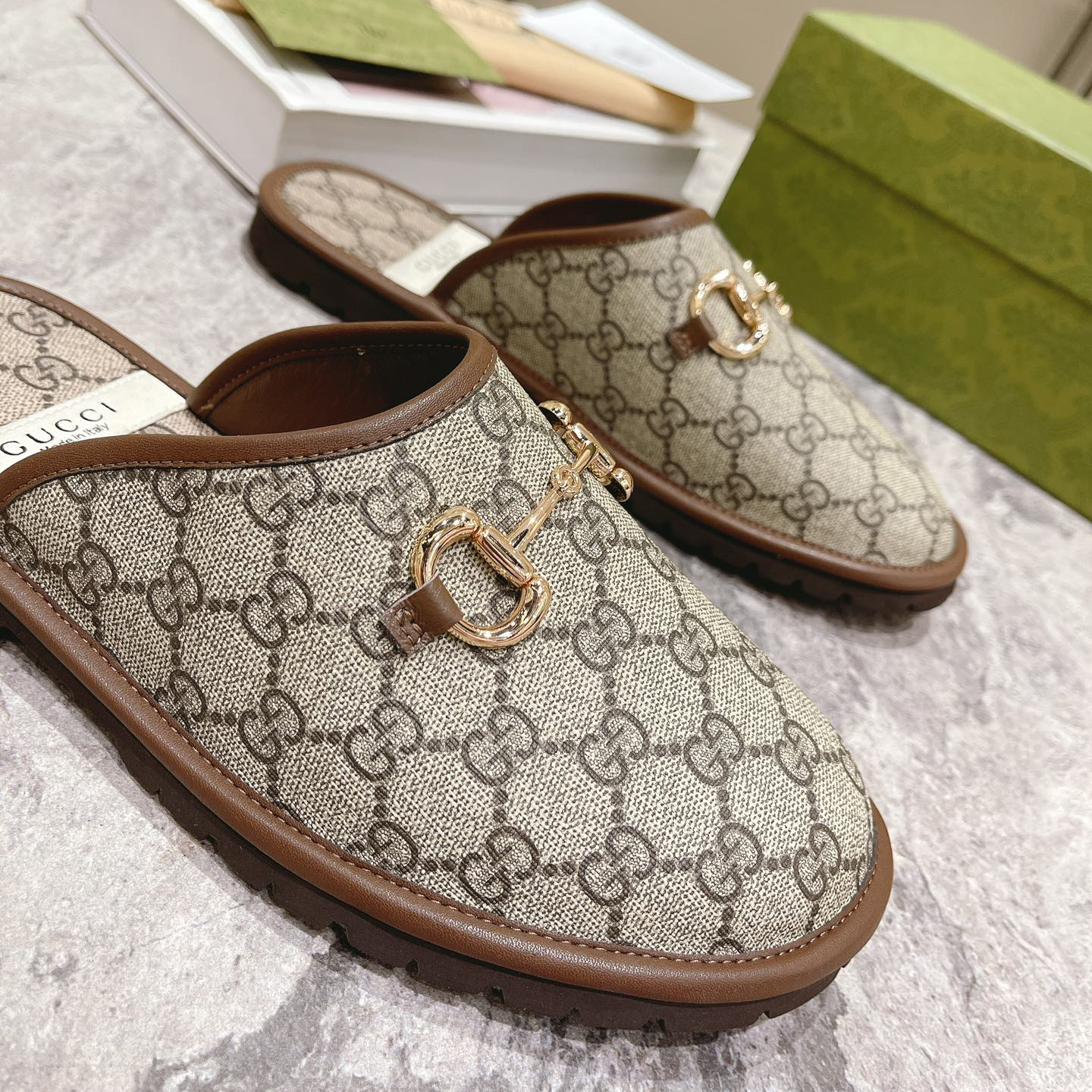 Gucci Men's Slipper With Horsebit - DopestKickz