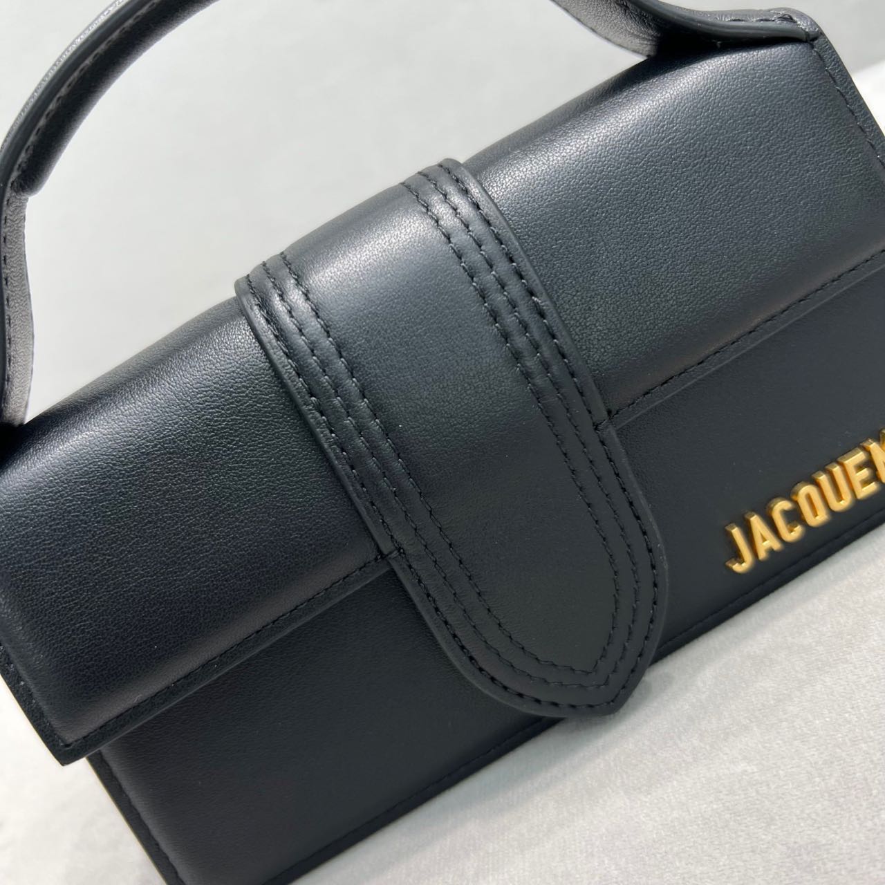 Jacquemus Le Grand Bambino Handbag With Adjustable Crossbody Strap(24-13-7CM) - DopestKickz