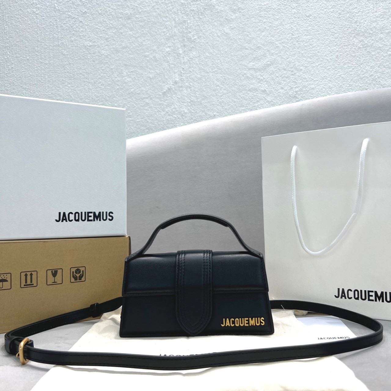 Jacquemus Le Grand Bambino Handbag With Adjustable Crossbody Strap(24-13-7CM) - DopestKickz