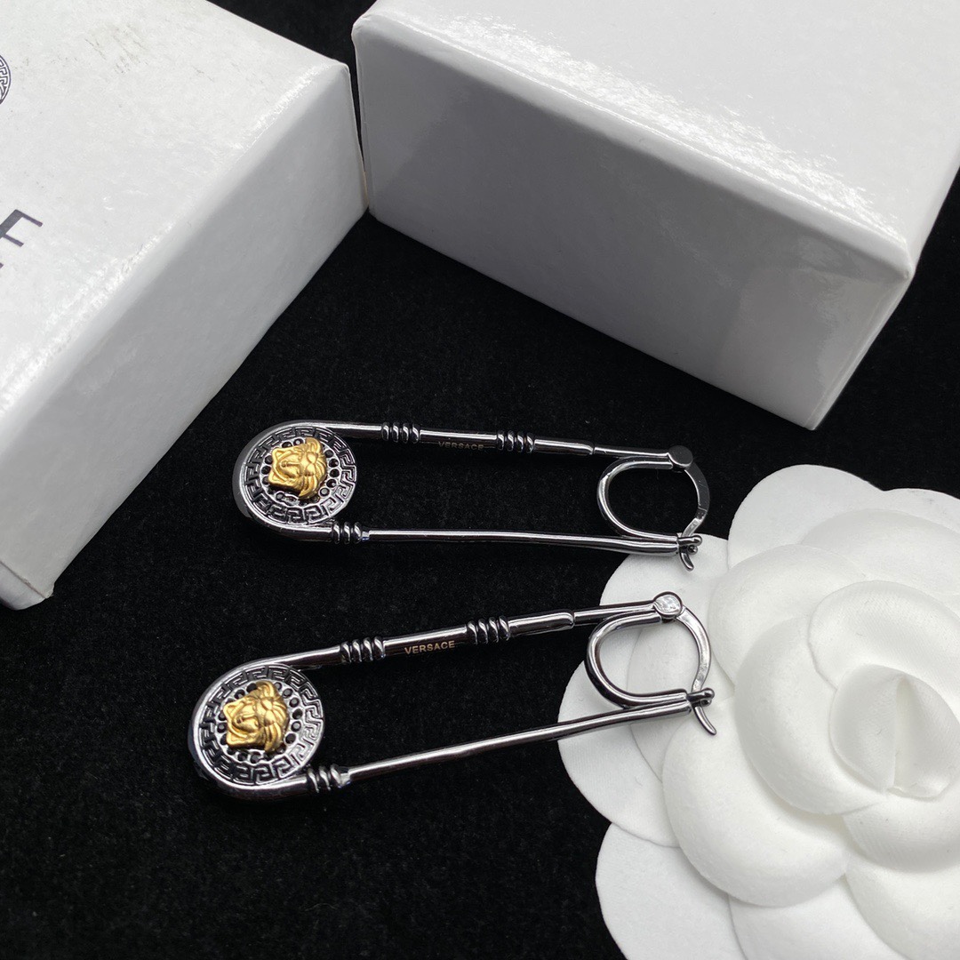 Versace Medusa Earrings - DopestKickz