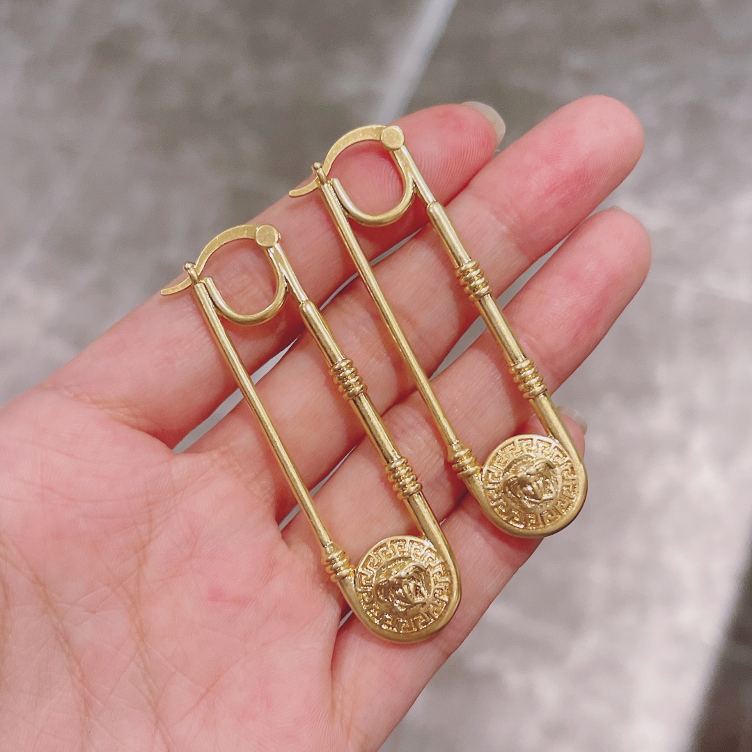Versace Medusa Earrings - DopestKickz