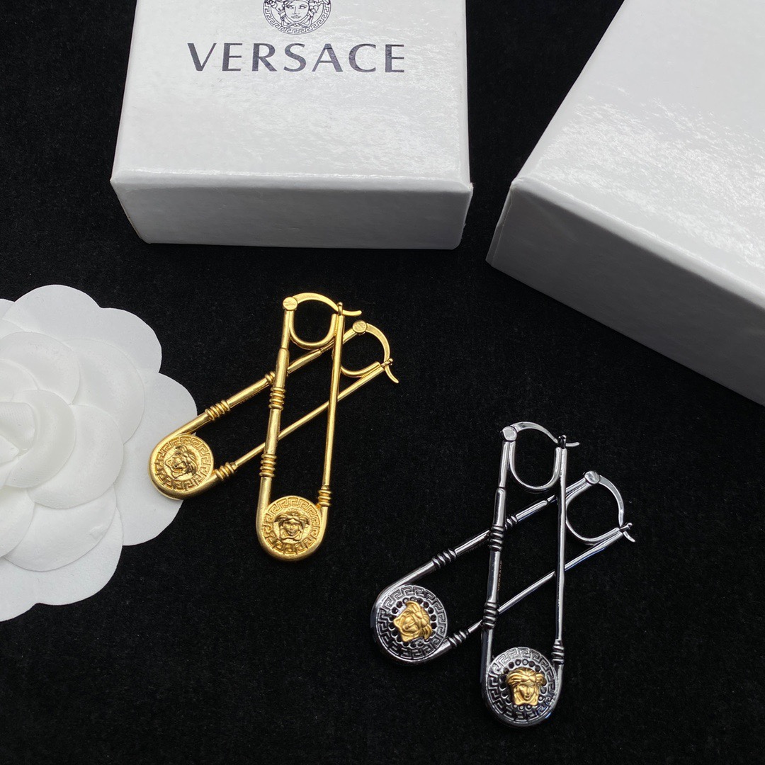 Versace Medusa Earrings - DopestKickz
